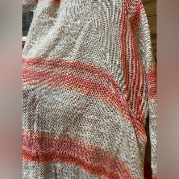 Women’s Cardigan - Picture 4 of 5